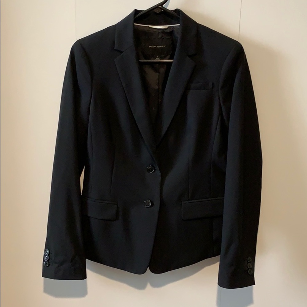 Banana Republic two button suit jacket, size 6